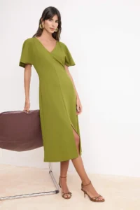 TRENDYOLMİLLA Oil Green bodycon V-neck Angel Arm Short Sleeve Crepe Knitting Dress