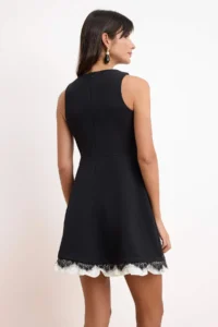 TRENDYOLMİLLA Black Lace Detailed Mini Weaving Dress - Image 4