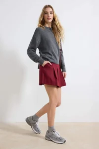 TRENDYOLMiLLA Burgundy 100% Cotton Gabardine Pleat Detailed Mini Skirt - Image 2