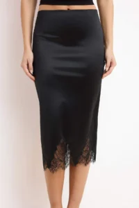 TRENDYOLMİLLA Black Fish Elastic Waist Lace Detailed Regular Waist Midi Satin Knitting Skirt - Image 3