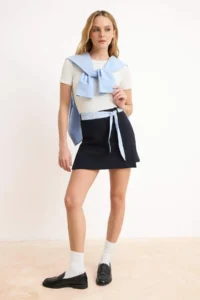 TRENDYOLMİLLA Navy Blue Color Bloklu A-Kesim/Life Form Arched High Waist Mini interlock Knitting Skirt