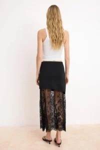 TRENDYOLMİLLA Black Lace Detailed Knitwear Skirt - Image 5