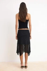 TRENDYOLMİLLA Black A-Kesim/Life Form Asymmetric Lace Lined Midi Knitting Skirt - Image 4
