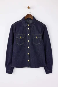 TRENDYOLMİLLA Dark Blue Button Detailed Basic 100% Cotton denim Shirt - Image 5
