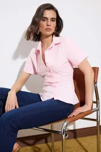 TRENDYOLMİLLA Limited Edition Pink Waist Fitting Asymmetric Fitted Shirt - Image 2