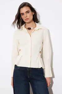 TRENDYOLMİLLA Limited Edition Beige Floral Embroidery Detailed Waist Fitting Poplin Shirt