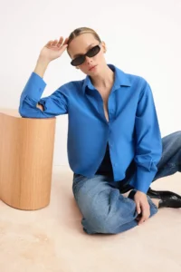 TRENDYOLMİLLA Mavi Cuff Detailed Weaving Shirt