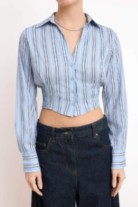 TRENDYOLMİLLA Mavi-Multicolored Striped Fitted Crop Shirt - Image 3