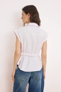 TRENDYOLMİLLA Pink Asymmetric Closure Fitted Shirt - Image 5