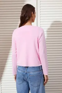 TRENDYOLMİLLA Pink Fluffy Line Detailed Cardigan-Blouse Knitwear Cardigan - Image 4