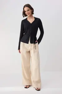 TRENDYOLMİLLA Wardrobe Essentials Black Belt Detailed Shirt Collar Thin Knitwear Cardigan - Image 2