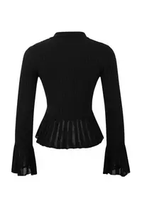TRENDYOLMİLLA Black Openwork Detailed Fitted Knitwear Cardigan - Image 6