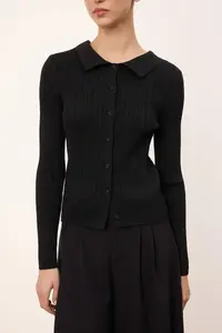 TRENDYOLMİLLA Black Wardrobe Essentials Double-Sided Wear Back Polo Shirt Collar Blouse Knitwear Cardigan - Image 3
