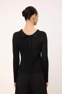 TRENDYOLMİLLA Black Wardrobe Essentials Double-Sided Wear Back Polo Shirt Collar Blouse Knitwear Cardigan - Image 6