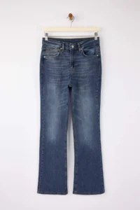 TRENDYOLMİLLA Mavi Regular Waist Less Flexible Flare flared leg jeans - Image 5