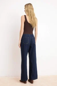 TRENDYOLMİLLA Dark Blue Flowy Belt Detailed Regular Waist 100% Cotton Wide Leg jeans - Image 4
