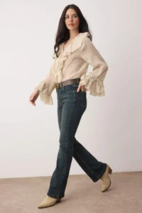 TRENDYOLMİLLA Mavi-Green Soluk Efektli High Waist Middle Flexible Flare jeans - Image 5