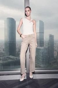 TRENDYOLMİLLA Limited Edition Beige Traced Regular Waist Plain Cut Jeans Pants - Image 2