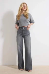 TRENDYOLMİLLA Gray Trok Detailed Regular Waist 100% Cotton Wide Leg jeans