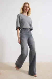 TRENDYOLMİLLA Gray Trok Detailed Regular Waist 100% Cotton Wide Leg jeans - Image 2