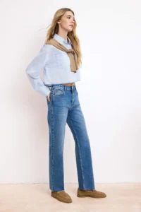 TRENDYOLMİLLA Mavi Cut Hem High Waist Less Flexible Straight Plain Cut jeans - Image 2