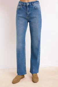 TRENDYOLMİLLA Mavi Cut Hem High Waist Less Flexible Straight Plain Cut jeans - Image 3