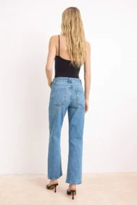 TRENDYOLMİLLA Mavi High Waist Less Flexible Straight Plain Cut jeans - Image 4