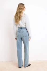 TRENDYOLMİLLA Mavi High Waist Straight Less Flexible Plain Cut jeans - Image 4