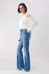 TRENDYOLMİLLA TRENDYOLMiLLA Wardrope Essentials Blue Flowy High Waist Middle Flexible Flare jeans - Image 2