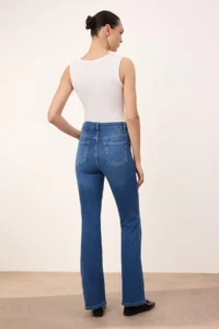 TRENDYOLMİLLA TRENDYOLMiLLA Wardrope Essentials Dark Blue Flowy High Waist Middle Flexible Flare jeans - Image 8