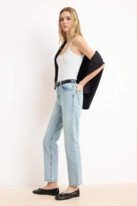 TRENDYOLMİLLA Premium Blue Special Material High Waist Less Flexible Mom jeans - Image 2