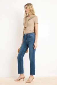 TRENDYOLMİLLA Premium Dark Blue Special Material High Waist Less Flexible Mom jeans - Image 2
