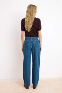 TRENDYOLMİLLA Mavi Regular Waist 100% Cotton barrel jeans - Image 4
