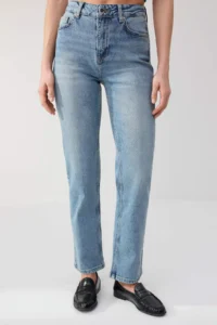 TRENDYOLMİLLA TRENDYOLMiLLA Wardrope Essentials Dark Blue Less Flexible High Waist slim Mom jeans - Image 3