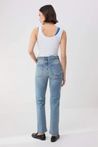 TRENDYOLMİLLA TRENDYOLMiLLA Wardrope Essentials Dark Blue Less Flexible High Waist slim Mom jeans - Image 4