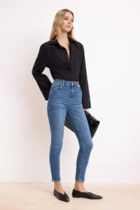 TRENDYOLMİLLA Mavi High Waist Ekstra Flexible skinny Bodysuit hugging jeans - Image 2