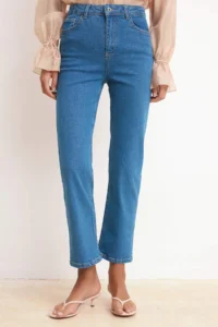 TRENDYOLMİLLA Mavi High Waist Middle Flexible Straight Plain Kesim jeans - Image 3