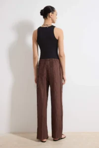 TRENDYOLMİLLA Brown Regular Waist Pipe Both textured Knitting Pants - Image 4