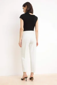 TRENDYOLMİLLA White Premium Back Elastic Waist Carrot Button Detailed Dress Pants - Image 4