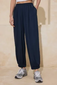 TRENDYOLMİLLA Anthracite Carrot/Salwar Shirred Regular Waist Pique Knitting Pants - Image 3