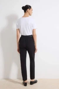 TRENDYOLMİLLA Black Elastic Waist Weaving Cigarette Pants - Image 4