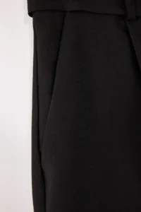 TRENDYOLMiLLA Black Arched Short Material Shorts & Bermuda - Image 6