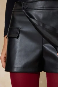 TRENDYOLMiLLA Black Faux Leather Mini Double breasted Shorts Skirt - Image 3
