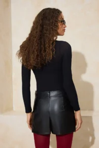 TRENDYOLMiLLA Black Faux Leather Mini Double breasted Shorts Skirt - Image 5