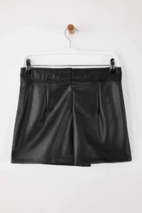 TRENDYOLMiLLA Black Faux Leather Mini Double breasted Shorts Skirt - Image 8