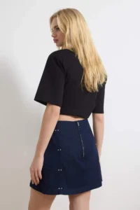 TRENDYOLMiLLA Dark Blue Accessory/Trok Detailed 100% Cotton Denim Shorts Skirt - Image 4