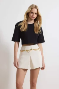 TRENDYOLMiLLA White Mini Chain Belt Detailed Shorts & Bermuda - Image 2
