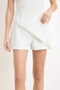 TRENDYOLMiLLA White Mini Button Detailed Shorts Skirt Shorts & Bermuda - Image 3
