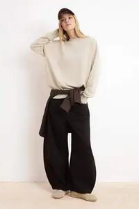 TRENDYOLMİLLA Stone Regular/Normal Pattern Drop Sleeve Long Sleeve 3 Yarn Unbrushed Knitting Sweatshirt - Image 2