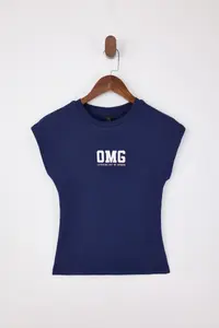 TRENDYOLMİLLA Navy Blue Slogan Fitted Moon Arm Short Sleeve Cotton Rib Knitting T-Shirt - Image 5